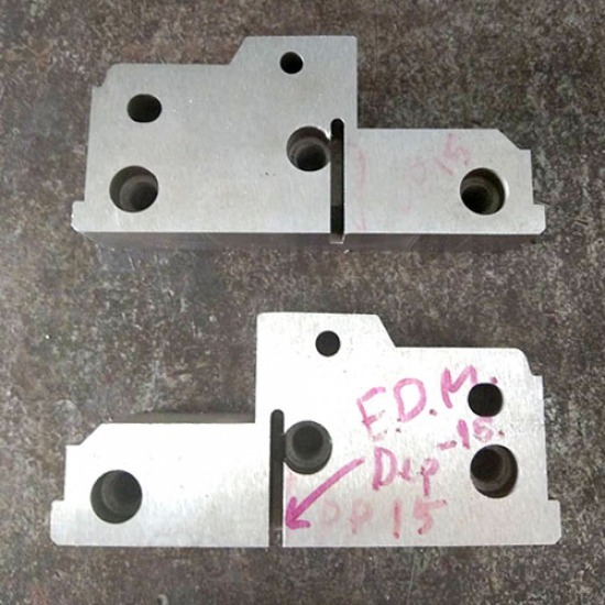 รับซ่อมชิ้นส่วนแม่พิมพ์ รับซ่อมชิ้นส่วนแม่พิมพ์